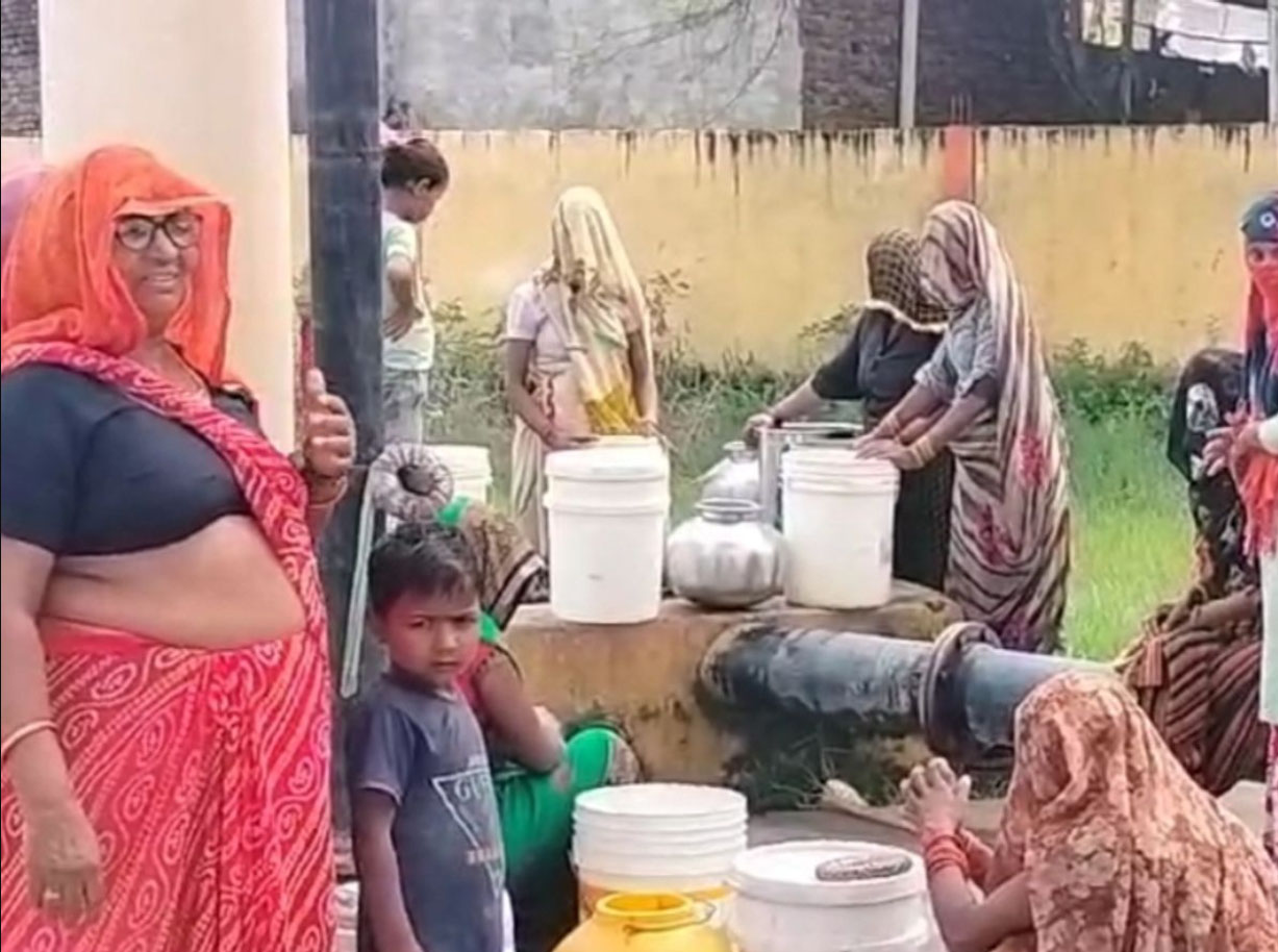 मथुरा में पानी का हाहाकार: अडींग गांव में बूंद-बूंद को तरसते लोग, 39 करोड़ की ग्रांट का रहस्य