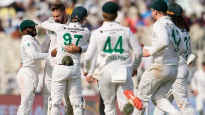 IND vs SA: पहले दिन दक्षिण अफ्रीका 247/6 पर ढेर, कुलदीप यादव की घातक गेंदबाज़ी से भारत की वापसी