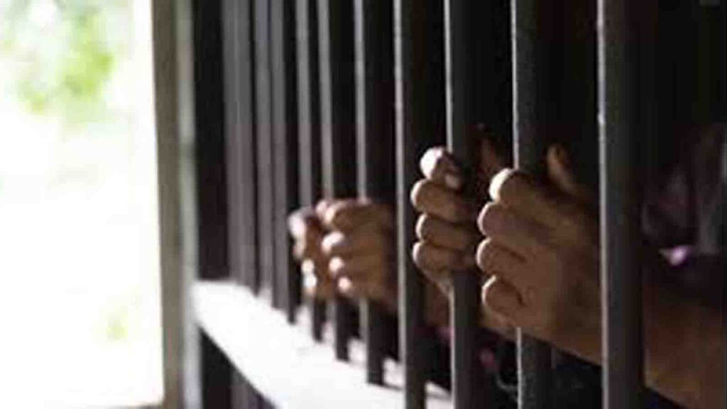 Tempo robbery gang: Brother-in-law and sister-in-law used to carry out the robbery together, police arrested both of them.