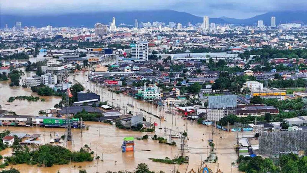 Thailand floods: Death toll reaches 145, worst affected in Songkhla