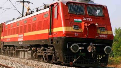 Train Schedule Update : घने कोहरे के चलते उत्तर भारत में कई ट्रैनों के समय में बदलाव, कई ट्रैन कैंसिल