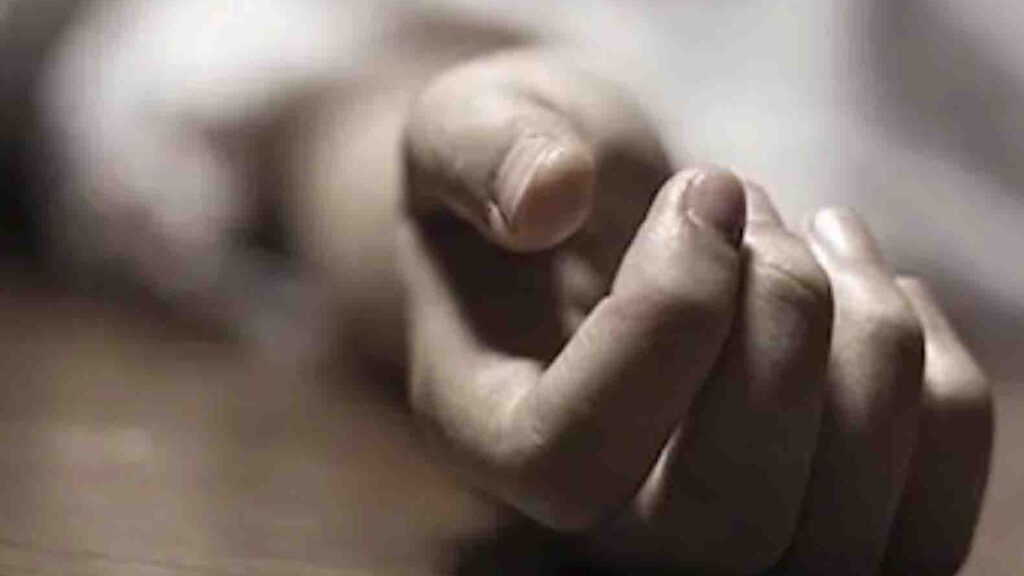 Breaking News: A 10th-grade student committed suicide at a government school in Thane; an investigation has been launched into the matter