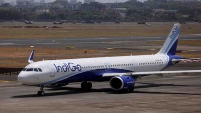 Indigo Flight Bomb Threat : कुवैत-हैदराबाद इंडिगो फ्लाइट को बम से उड़ाने की धमकी, यात्रियों में हड़कंप मचा