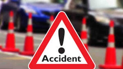 Jammu Road Accident : पिकनिक से लौट रही स्कूल बस पलटने से 35 से ज्यादा छात्र घायल, रिंग रोड पर अफरा-तफरी मची