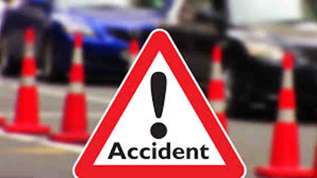 National Highway Accident: Tragic road accident in Chitradurga, massive fire breaks out after bus-truck collision
