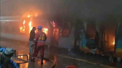 Tatanagar-Ernakulam Express Accident : चलती ट्रेन में आग लगने से हड़कंप मचा, कई घंटों बाद आग पर पाया गया काबू