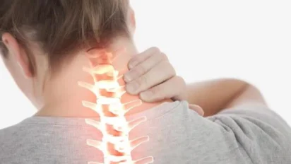 भारतीयों में बढ़ता Cervical Pain: वजह, इलाज, एक्सरसाइज और बचाव के तरीके