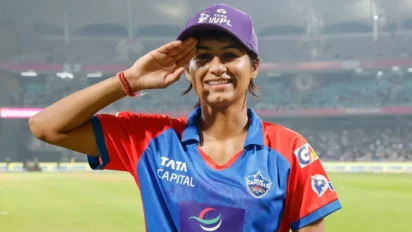 WPL 2026 Latest News: जानिए कौन हैं नंदनी शर्मा? जिन्होंने गुजरात जायंट्स के खिलाफ हैट्रिक लेकर सभी को चौंकाया