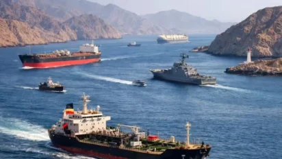 Hormuz Strait से 20 जहाजों को अनुमति: ट्रंप का दावा, ईरान से बातचीत में प्रगति