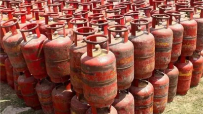 LPG Cylinder वजन घटाने की अफवाह पर सरकार का जवाब