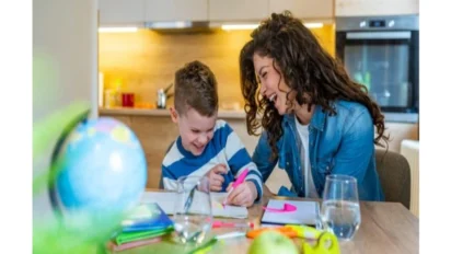 Autism Symptoms: बच्चों में ऑटिज्म के शुरुआती लक्षण: समय पर पहचान और थेरेपी से सुधार संभव