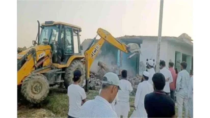 Sambhal news: संभल में अवैध इमामबाड़ा और ईदगाह पर बुलडोजर कार्रवाई
