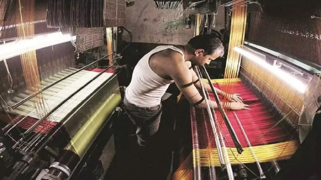 Weaver income
