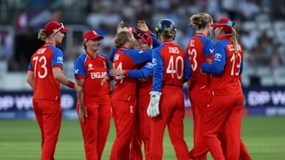 Women T20 World Cup 2026 Semi Final: सेमीफाइनल में जगह बनाने वाली पहली टीम बनी इंग्लैंड, वेस्टइंडिज को दी ग्रुप स्टेज के दूसरे मैच में मात